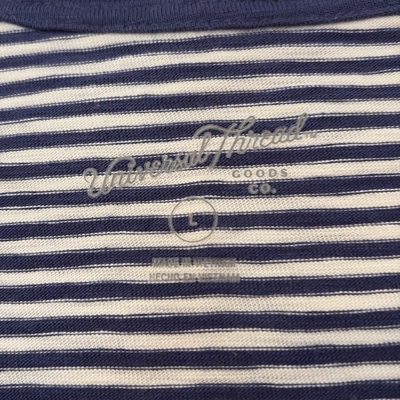 Universal Thread Dress - Picture 2 of 4